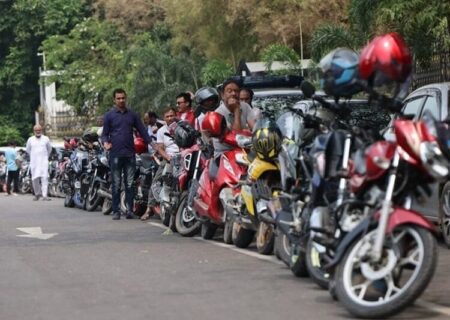 জ্বালানি তেল নিয়ে কমছেই না ভোগান্তি Oil
