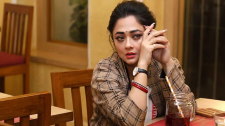 অভিনেত্রীকে ধর্ষণ