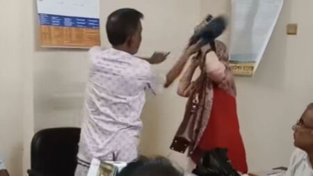 জুতাপেটার ঘটনায় সেই নারী শিক্ষক বরখাস্ত Raj Teacher