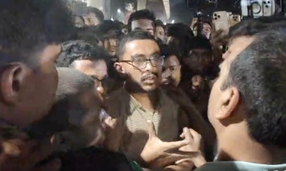 ছাত্রলীগে ‘গুপ্ত রাজনীতি’, ছাত্রদলের তোপে সাদিক কায়েম