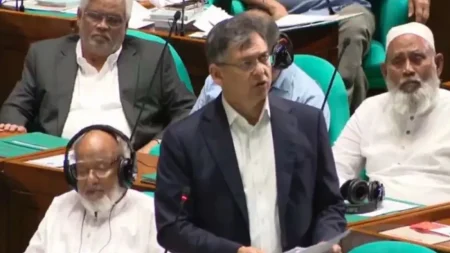 বিরোধী দলের ওয়াকআউট করাকে ‘রাজনৈতিক স্ট্যান্টবাজি’ বললেন স্বরাষ্ট্রমন্ত্রী স্বরাষ্ট্রমন্ত্রী সালাহউদ্দিন আহমেদ