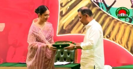 খালেদা জিয়ার পক্ষে স্বাধীনতা পুরস্কার গ্রহণ করলেন জাইমা রহমান স্বাধীনতা পুরস্কার