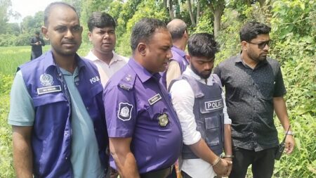ভাড়া নিয়ে বাগ্বিতণ্ডায় রিকশাচালককে হত্যা: লোমহর্ষক বর্ণনা আসামীর Manikganj