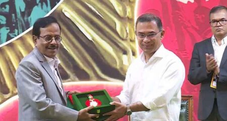 ১৫ ব্যক্তি ও ৫ প্রতিষ্ঠানকে স্বাধীনতা পুরস্কার তুলে দিলেন প্রধানমন্ত্রী স্বাধীনতা পুরস্কার