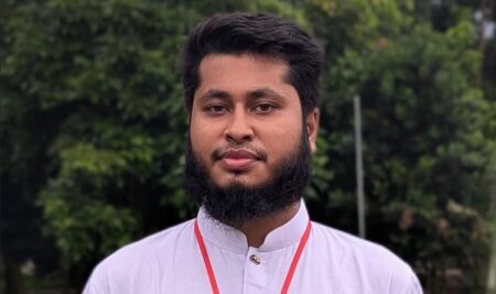 ছাত্র সংসদ না দেওয়ায় উপাচার্যকে জুতার মালা দিতে চাইলেন শিবির নেতা শিবির নেতা শিবলী