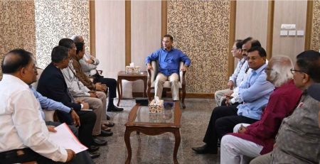 টানা ১৬ ঘণ্টা অফিস করলেন প্রধানমন্ত্রী প্রধানমন্ত্রী