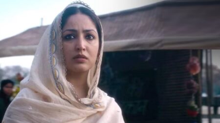 দেড় বছর ধরে কোরআন ও ইসলামিক আইনকানুন কেন শেখেন ইয়ামি? ইয়ামি গৌতম
