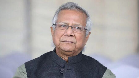 ড. ইউনূসের দেশত্যাগে নিষেধাজ্ঞা চেয়ে আইনি নোটিশ ড. ইউনূস
