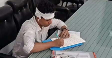 নোয়াখালীতে এসএসসি পরীক্ষার হলে সিলিং ফ্যান পড়ে শিক্ষার্থী আহত এসএসসি