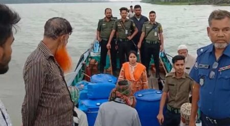রাজাপুরে জাটকা নিধনবিরোধী অভিযানে ৩ জেলের কারাদণ্ড কারাদণ্ড