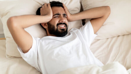 দিনের শুরুতে মাথাব্যথা
