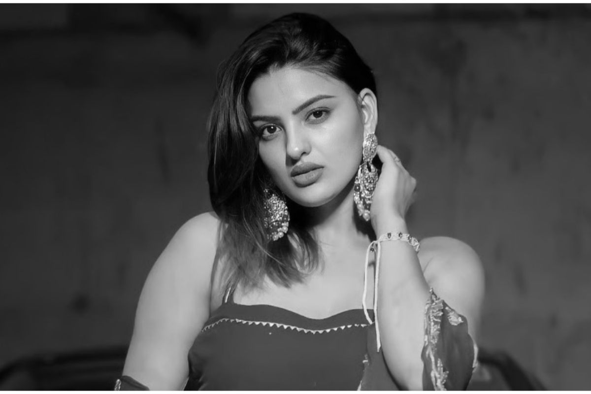 অভিনেত্রী দিব্যাঙ্কা সিরোহী আর নেই