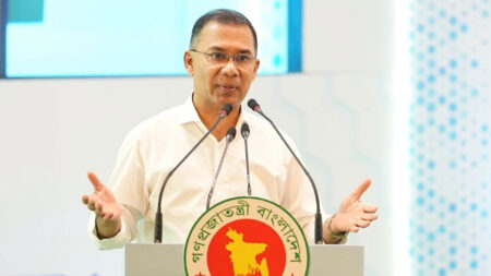 পিতৃভূমিতে ফিরছেন প্রধানমন্ত্রী