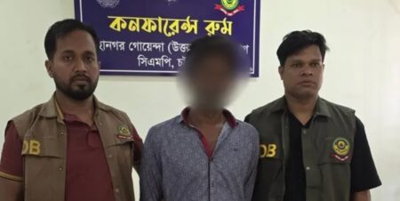 বিদেশি পিস্তলসহ চট্টগ্রামে এক ব্যক্তি গ্রেফতার পিস্তল