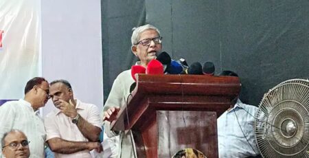 দেশে তেলের সংকট নেই, কিছু অসাধু ব্যক্তি সৃষ্টি করেছে: মির্জা ফখরুল ফখরুল