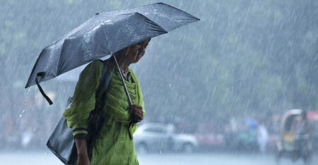 বজ্রসহ বৃষ্টির
