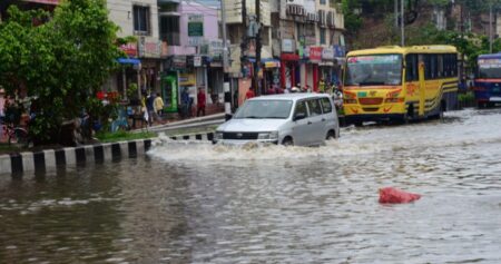 সারা দেশে অতিভারী বর্ষণ : গত ২৪ ঘণ্টায় রেকর্ড ১৬৫৪ মিলিমিটার বৃষ্টি বৃষ্টি