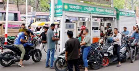 জ্বালানি তেলের মূল্যবৃদ্ধির পরও কমেনি ভোগান্তি, রাজধানীর পাম্পে দীর্ঘ লাইন ভোগান্তি