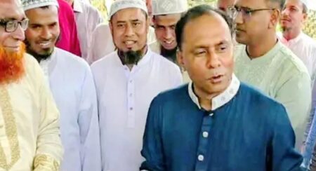 ‘শিক্ষকরা কোনো দলের নেতা নন, রাজনীতি করলে শিক্ষকতা থেকে সরে আসা উচিত’ রাজনীতি