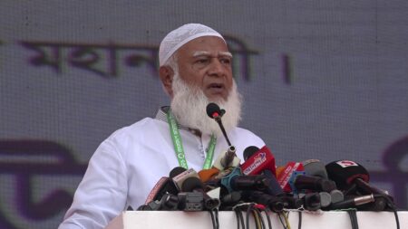 রাজপথে নামতে বাধ্য