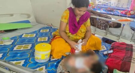 প্রতিবন্ধী নবজাতক শিশুকে ফেলে দিতে বাবার চাপ, রাজি নন মা শিশু