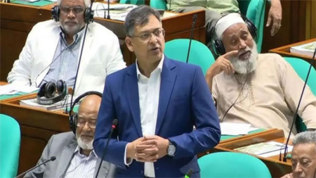 সংসদে স্বরাষ্ট্রমন্ত্রী