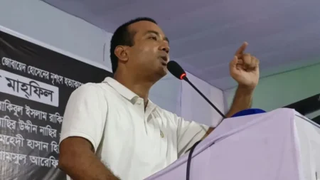 সতর্ক করেছেন
