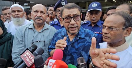 স্বাস্থ্য খাতের বর্তমান সংকটে দুই সরকারের ব্যর্থতাকে দায়ী করেছেন স্বাস্থ্যমন্ত্রী স্বাস্থ্য
