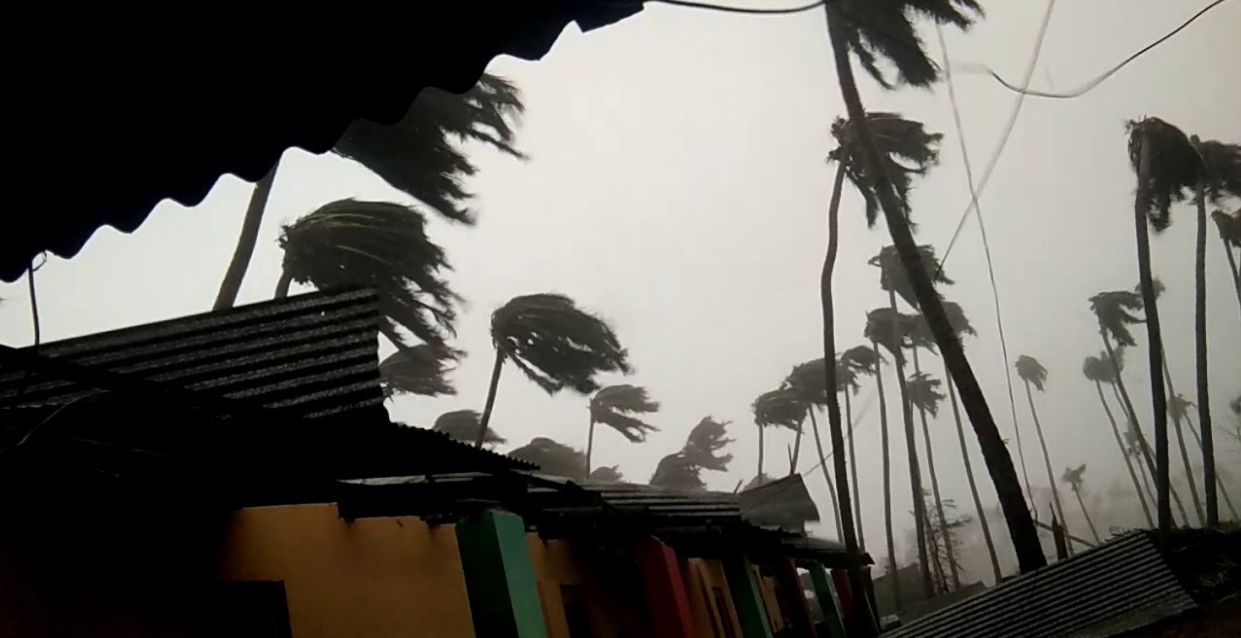 ঝড়