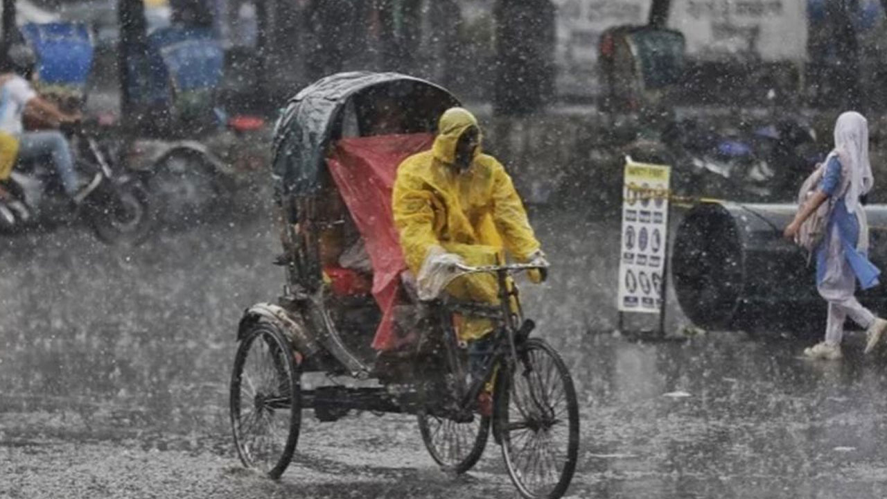 বজ্রবৃষ্টির আশঙ্কা