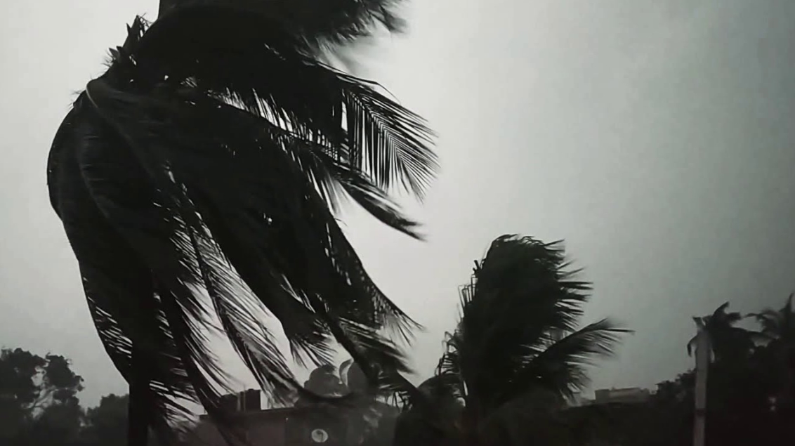 দেশের চার অঞ্চলে ঝড়-বৃষ্টির আশঙ্কা, ১ নম্বর সতর্ক সংকেত বৃষ্টি