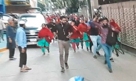 সাংবাদিক