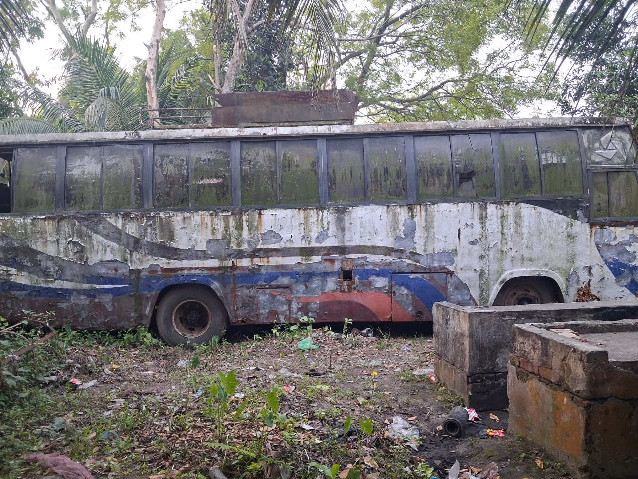 মানিকগঞ্জে যানবাহন শাখায় কোটি টাকা অনিয়ম পুলিশের!
