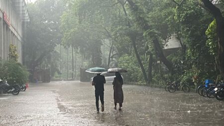 বজ্রবৃষ্টি