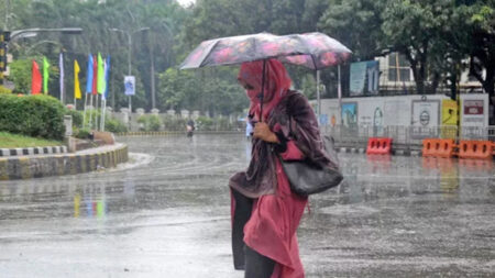 বজ্রবৃষ্টির সম্ভাবনা