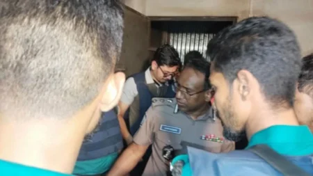 গোপন বিলাসকক্ষ ও সুরঙ্গ