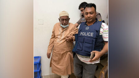 বেরোবির সাবেক ভিসি হাসিবুর রশীদ গ্রেফতার ভিসি হাসিবুর রশীদ
