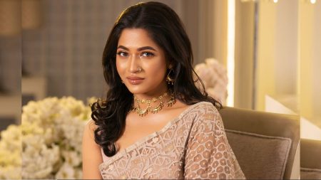বিয়ের জন্য উপযুক্ত কাউকে খুঁজে পাচ্ছেন না বাঁধন বাঁধন