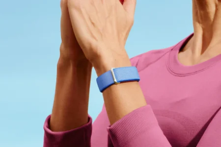 fitbit air tracker