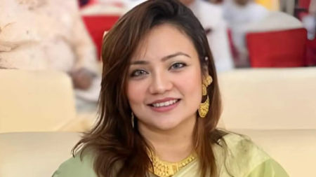 মোনামি