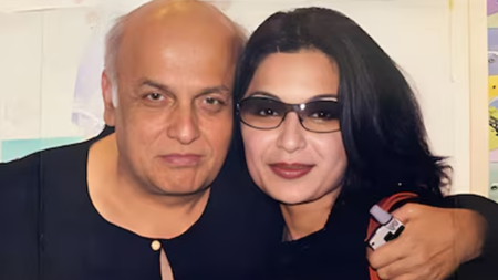 মহেশ ভাটের বিরুদ্ধে হেনস্তার অভিযোগ এনেও এখন অস্বীকার পাকিস্তানি অভিনেত্রীর meera