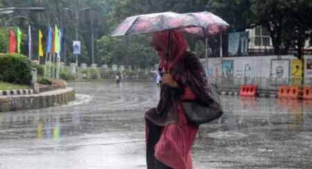 কবে থেকে কমবে বৃষ্টি, জানাল আবহাওয়া অফিস বৃষ্টির আবহাওয়ার খবর