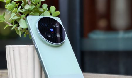vivo X300 Ultra Arrives in Market With New Victory Green Finish vivo x300