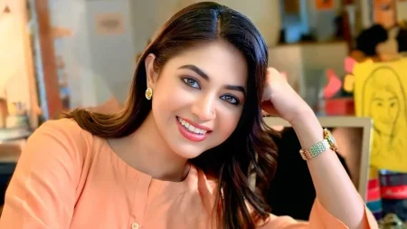 অভিনেত্রী প্রিয়ন্তী উর্বী