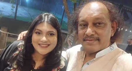 ‘লাল পরীটা আকাশে উড়ে গেছে’—কারিনাকে নিয়ে বাবার হৃদয়ছোঁয়া লেখা কারিনা