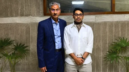 ৩২ লাখ টাকার গরু কেনা নিয়ে সমালোচনার জবাব দিলেন মন্ত্রী এ্যানির ছেলে জবাব দিলেন