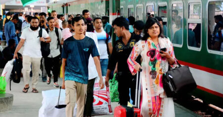 ট্রেনে ঈদযাত্রা: ২৩ মে’র টিকিট মিলছে আজ টিকিট মিলছে