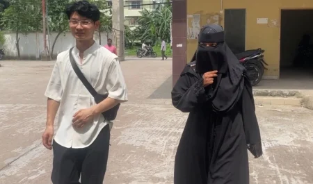 প্রেমের টানে টাঙ্গাইলে চীনা যুবক