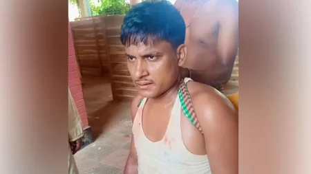 মা’দ’কা’সক্ত ছেলের বিরুদ্ধে অভিযোগ দিয়েছিলেন মা-বাবা, জেল থেকে বের হয়ে বাবাকে খু’ন হত্যার অভিযোগ