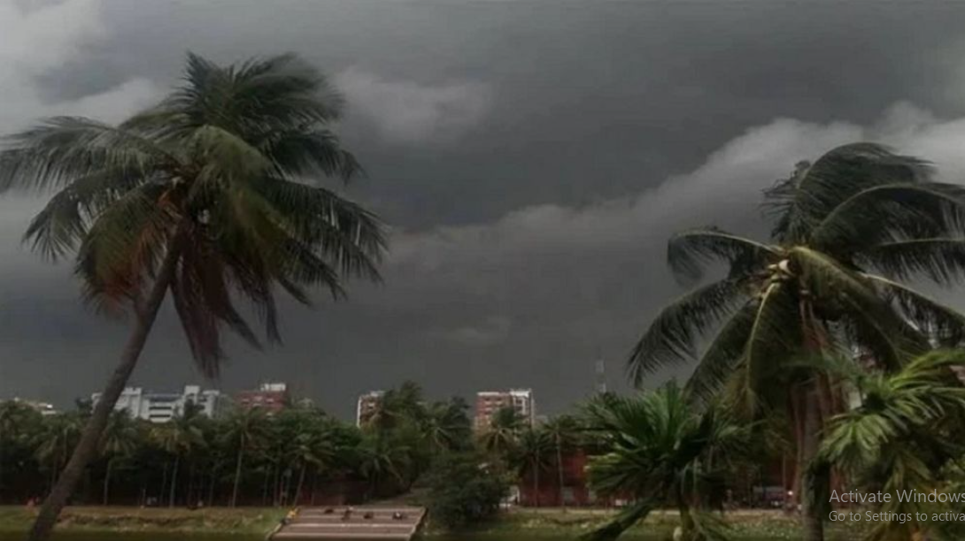 ৬ অঞ্চলে ৬০ কিমি বেগে ঝড়ের আভাস, নদীবন্দরে সতর্ক সংকেত ঝড়